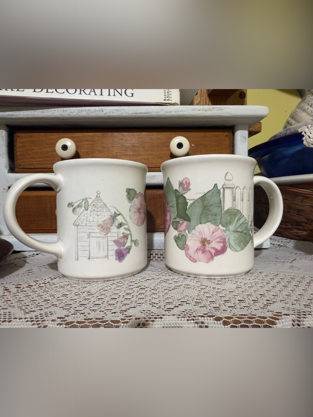 vintage Pfaltzgraff Cape May stoneware coffee mugs set of 2